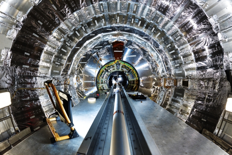 New beam pipe installation into the CMS detector. April 2021. Credit: CERN, Brice, Maximilien