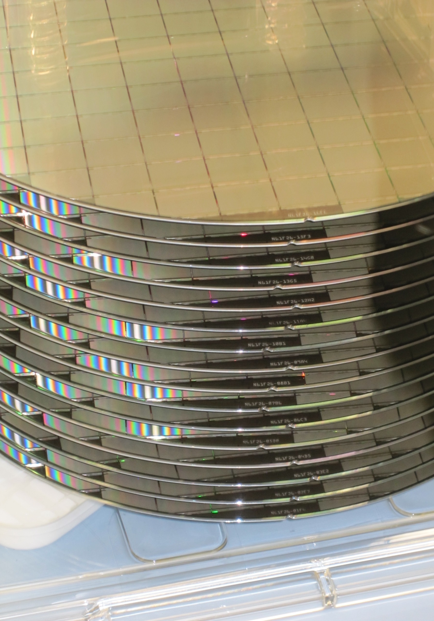 16 CROCv2 wafers arrive in Torino for testing